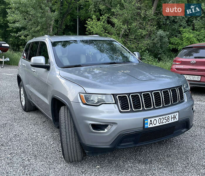 Внедорожник / Кроссовер Jeep Grand Cherokee 2017 в Киеве