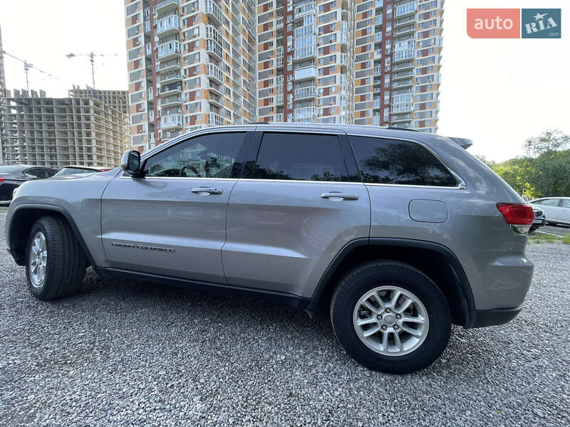 Внедорожник / Кроссовер Jeep Grand Cherokee 2017 в Киеве
