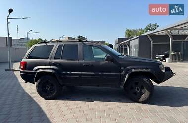 Внедорожник / Кроссовер Jeep Grand Cherokee 2002 в 