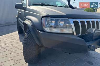 Внедорожник / Кроссовер Jeep Grand Cherokee 2002 в 