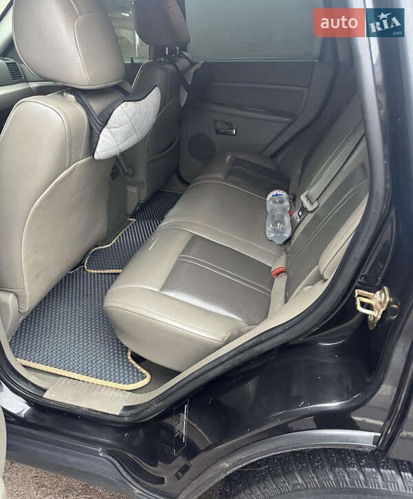 Внедорожник / Кроссовер Jeep Grand Cherokee 2006 в Сумах