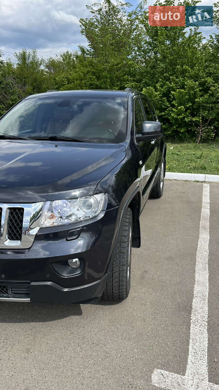Внедорожник / Кроссовер Jeep Grand Cherokee 2012 в 