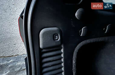 Внедорожник / Кроссовер Jeep Grand Cherokee 2012 в 