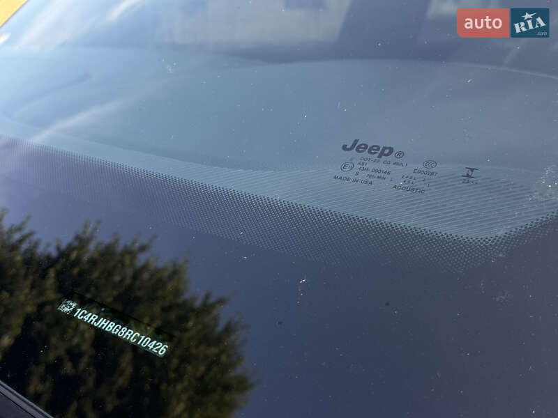 Внедорожник / Кроссовер Jeep Grand Cherokee 2024 в Киеве