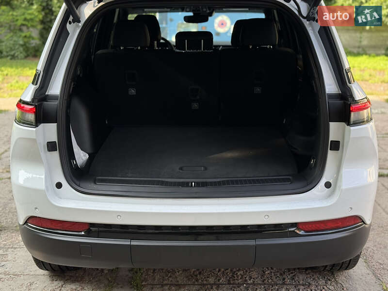 Внедорожник / Кроссовер Jeep Grand Cherokee 2024 в Киеве