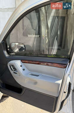 Внедорожник / Кроссовер Jeep Grand Cherokee 2003 в 