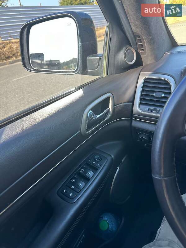 Внедорожник / Кроссовер Jeep Grand Cherokee 2014 в Киеве