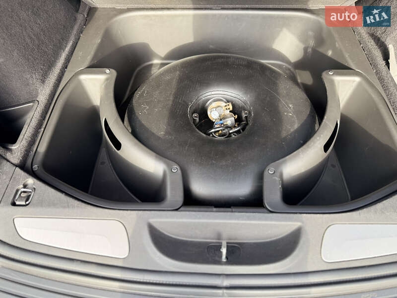 Позашляховик / Кросовер Jeep Grand Cherokee 2019 в Києві