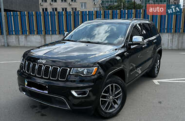 Внедорожник / Кроссовер Jeep Grand Cherokee 2017 в Киеве