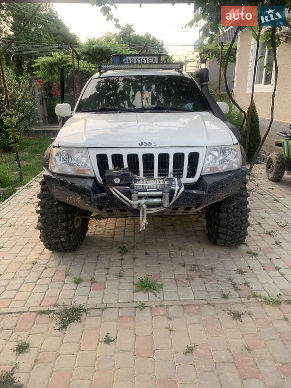 Внедорожник / Кроссовер Jeep Grand Cherokee 1999 в Ужгороде