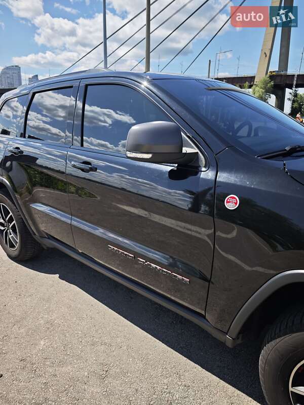 Внедорожник / Кроссовер Jeep Grand Cherokee 2018 в Киеве