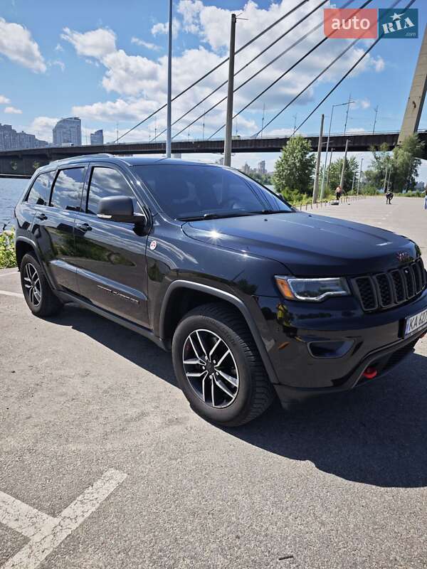 Внедорожник / Кроссовер Jeep Grand Cherokee 2018 в Киеве