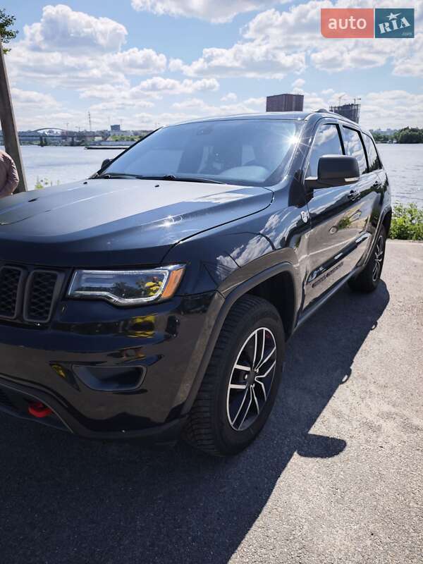 Внедорожник / Кроссовер Jeep Grand Cherokee 2018 в Киеве