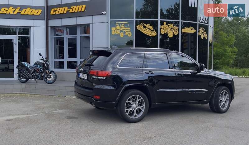 Внедорожник / Кроссовер Jeep Grand Cherokee 2021 в Чернигове