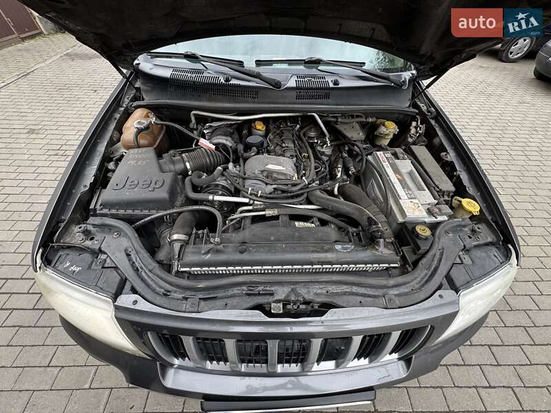 Позашляховик / Кросовер Jeep Grand Cherokee 2004 в Володимирі