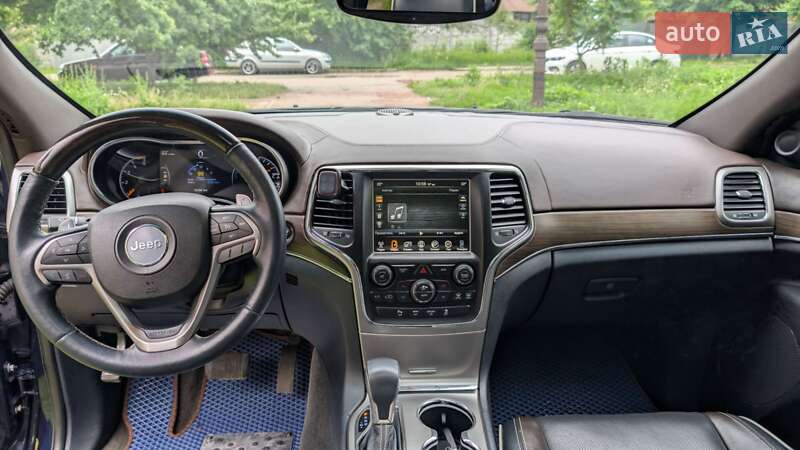 Внедорожник / Кроссовер Jeep Grand Cherokee 2017 в Сумах