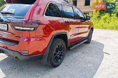 Внедорожник / Кроссовер Jeep Grand Cherokee 2015 в 