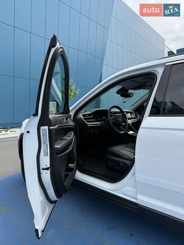 Внедорожник / Кроссовер Jeep Grand Cherokee 2022 в Киеве