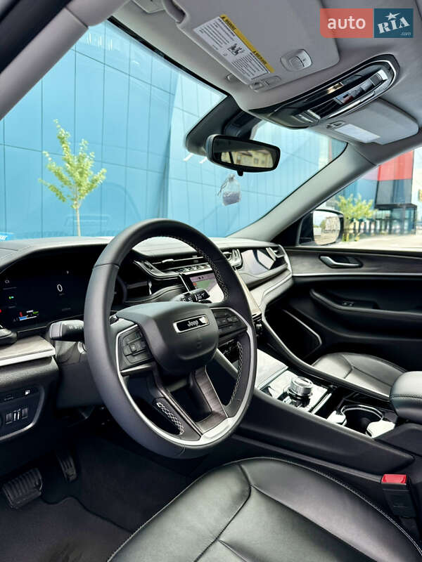 Внедорожник / Кроссовер Jeep Grand Cherokee 2022 в Киеве