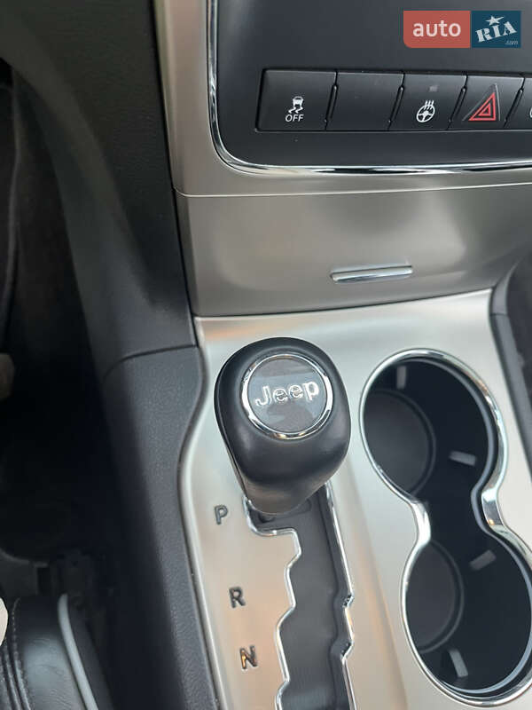 Внедорожник / Кроссовер Jeep Grand Cherokee 2011 в Харькове