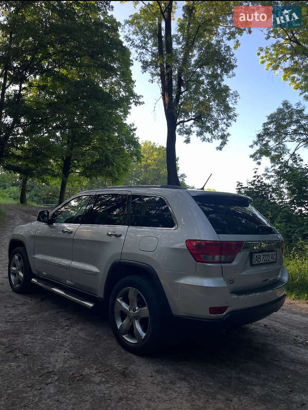 Внедорожник / Кроссовер Jeep Grand Cherokee 2011 в Виннице