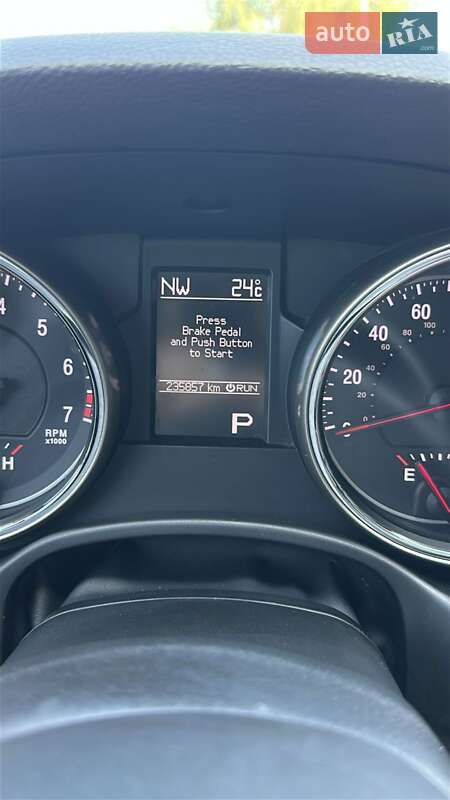 Внедорожник / Кроссовер Jeep Grand Cherokee 2012 в Иршаве