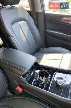 Внедорожник / Кроссовер Jeep Grand Cherokee 2022 в 