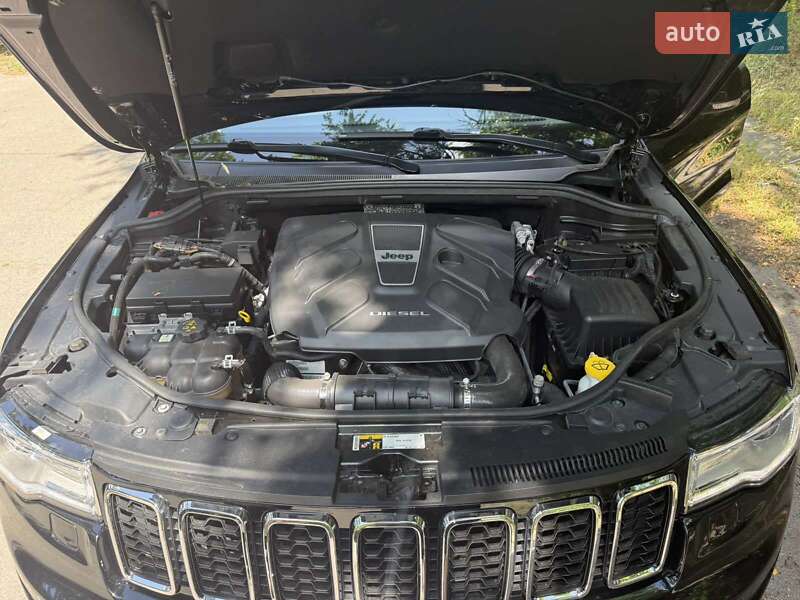 Внедорожник / Кроссовер Jeep Grand Cherokee 2019 в Запорожье фото 24 Внедорожник / Кроссовер Jeep Grand Cherokee 2019 в Запорожье