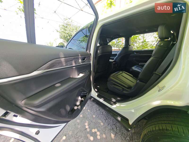 Внедорожник / Кроссовер Jeep Grand Cherokee 2024 в Харькове фото 17 Внедорожник / Кроссовер Jeep Grand Cherokee 2024 в Харькове