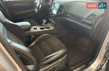 Внедорожник / Кроссовер Jeep Grand Cherokee 2018 в 