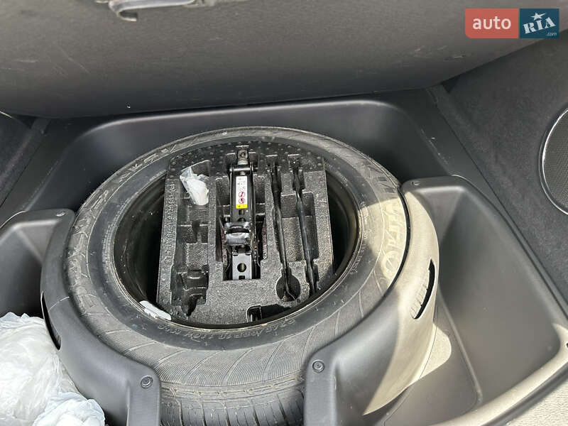 Внедорожник / Кроссовер Jeep Grand Cherokee 2018 в Киеве фото 30 Внедорожник / Кроссовер Jeep Grand Cherokee 2018 в Киеве