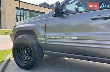 Позашляховик / Кросовер Jeep Grand Cherokee 2002 в 