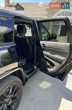 Внедорожник / Кроссовер Jeep Grand Cherokee 2018 в 