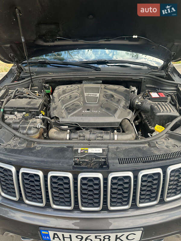 Внедорожник / Кроссовер Jeep Grand Cherokee 2017 в Киеве фото 17 Внедорожник / Кроссовер Jeep Grand Cherokee 2017 в Киеве