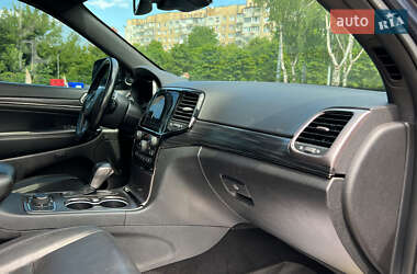 Внедорожник / Кроссовер Jeep Grand Cherokee 2019 в 