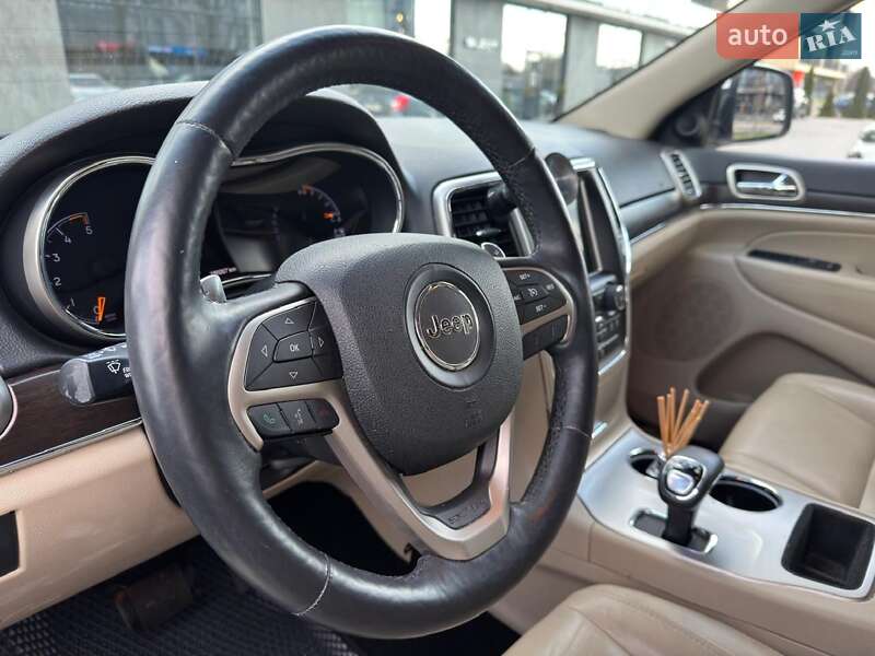 Внедорожник / Кроссовер Jeep Grand Cherokee 2014 в Ужгороде