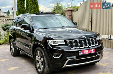 Внедорожник / Кроссовер Jeep Grand Cherokee 2015 в 
