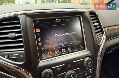 Внедорожник / Кроссовер Jeep Grand Cherokee 2015 в 