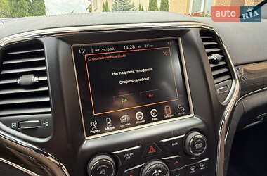 Внедорожник / Кроссовер Jeep Grand Cherokee 2015 в 