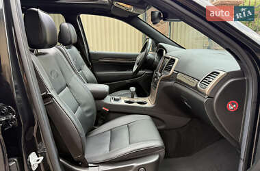 Внедорожник / Кроссовер Jeep Grand Cherokee 2015 в 