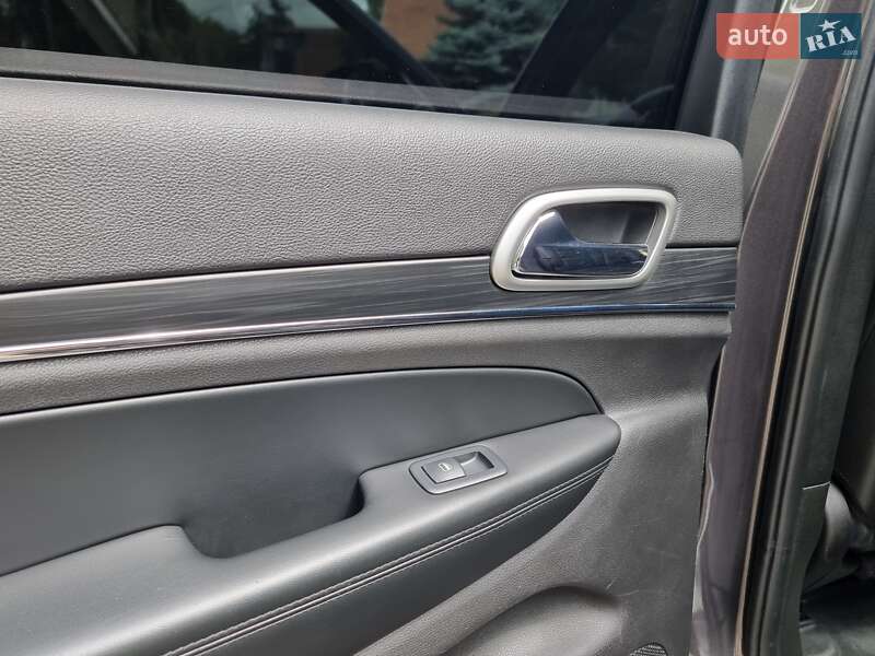 Внедорожник / Кроссовер Jeep Grand Cherokee 2018 в Киеве