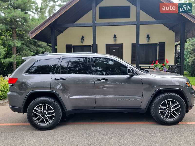 Внедорожник / Кроссовер Jeep Grand Cherokee 2018 в Киеве