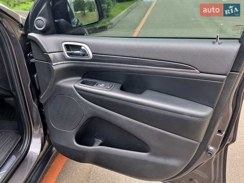 Внедорожник / Кроссовер Jeep Grand Cherokee 2018 в Киеве