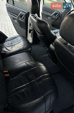 Внедорожник / Кроссовер Jeep Grand Cherokee 2003 в 