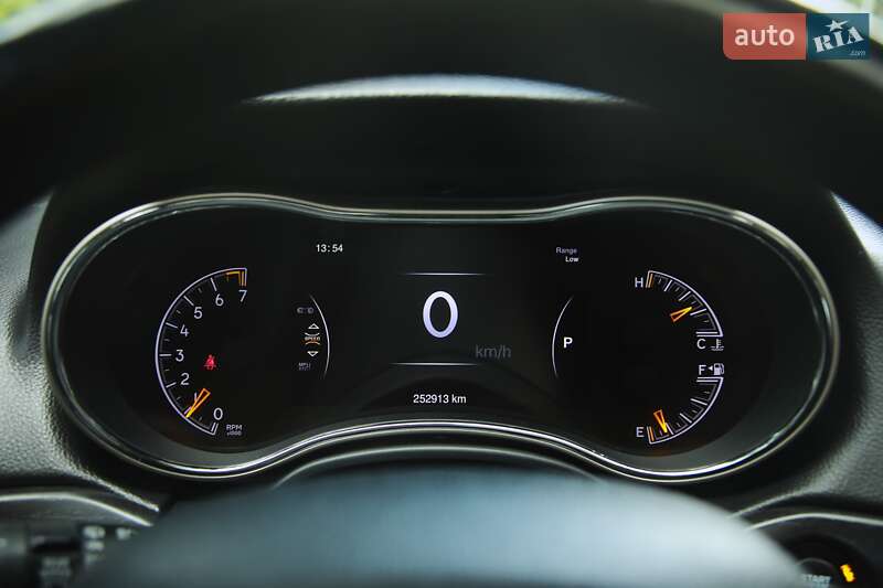 Внедорожник / Кроссовер Jeep Grand Cherokee 2013 в Харькове