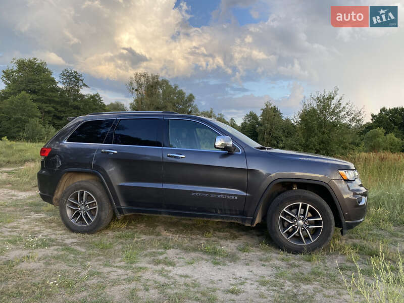 Внедорожник / Кроссовер Jeep Grand Cherokee 2017 в Ахтырке