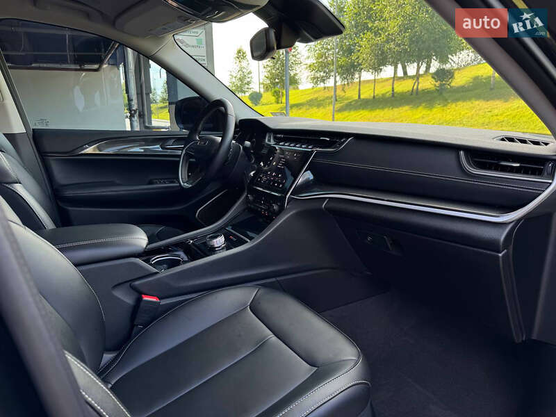 Внедорожник / Кроссовер Jeep Grand Cherokee 2022 в Киеве