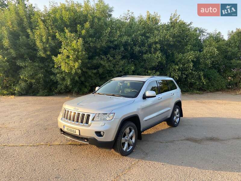 Внедорожник / Кроссовер Jeep Grand Cherokee 2011 в Первомайске