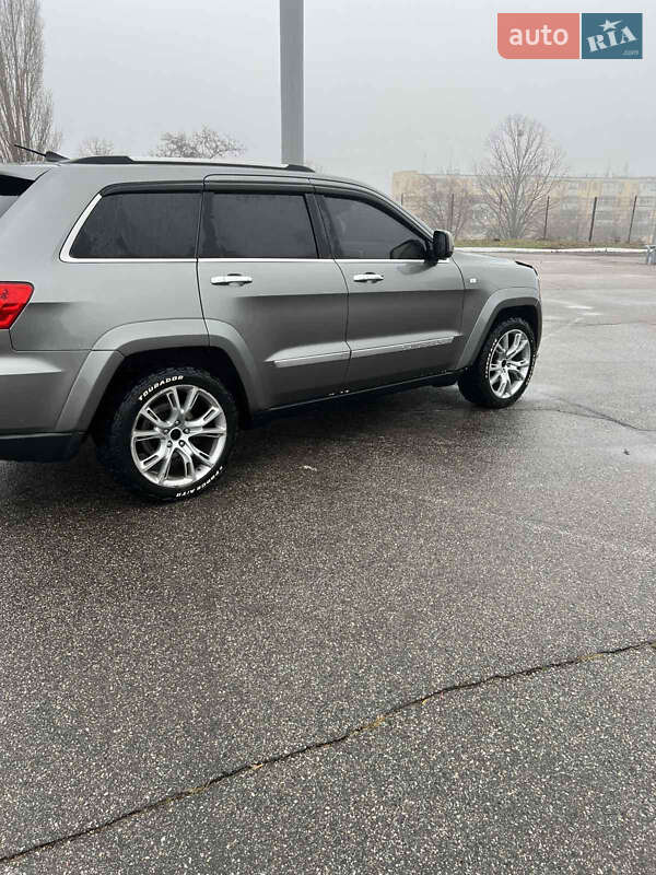 Позашляховик / Кросовер Jeep Grand Cherokee 2011 в Харкові