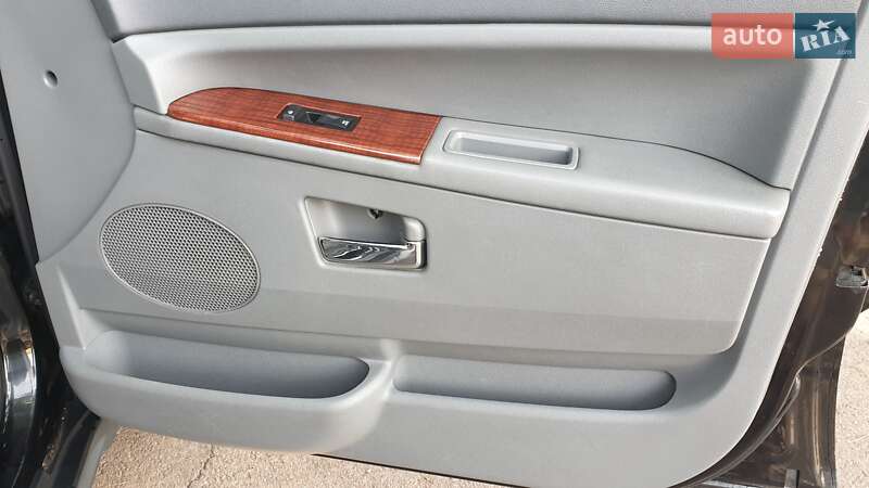 Внедорожник / Кроссовер Jeep Grand Cherokee 2006 в Киеве фото 28 Внедорожник / Кроссовер Jeep Grand Cherokee 2006 в Киеве